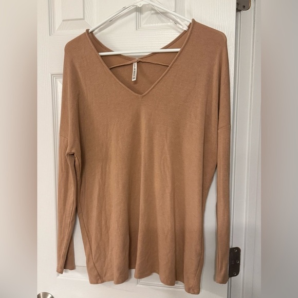 LULU Basics Tops - Women's Elegant Comfy Cute Tan V-Neck Long Sleeve Top- LULU Basics- Size XS